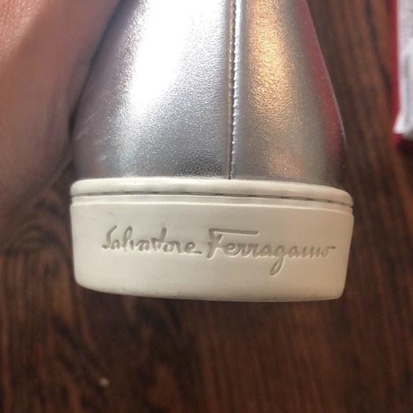 Salvatore Ferragamo Novello shoes silver size6.5 - Picture 3 of 8